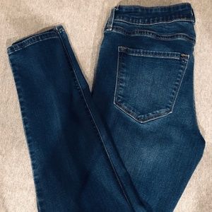 Old navy Rockstar Super Skinny Low Rise Blue Jeans